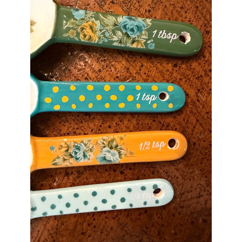 Vintage Floral Ceramic Measuring Spoons 
Hand-Painted Cottagecore Kitchen Decor - Picture 4 of 4